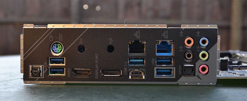 ASRock Z690 Extreme I/O ports.