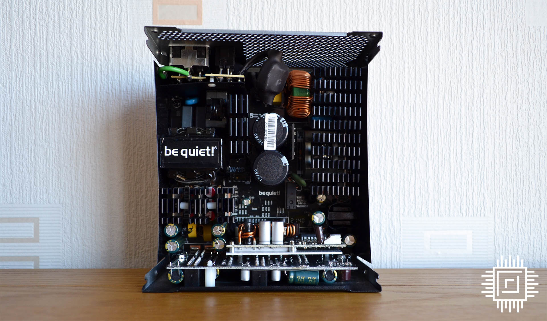 Inside be quiet! Pure Power 11 FM 850W PSU.