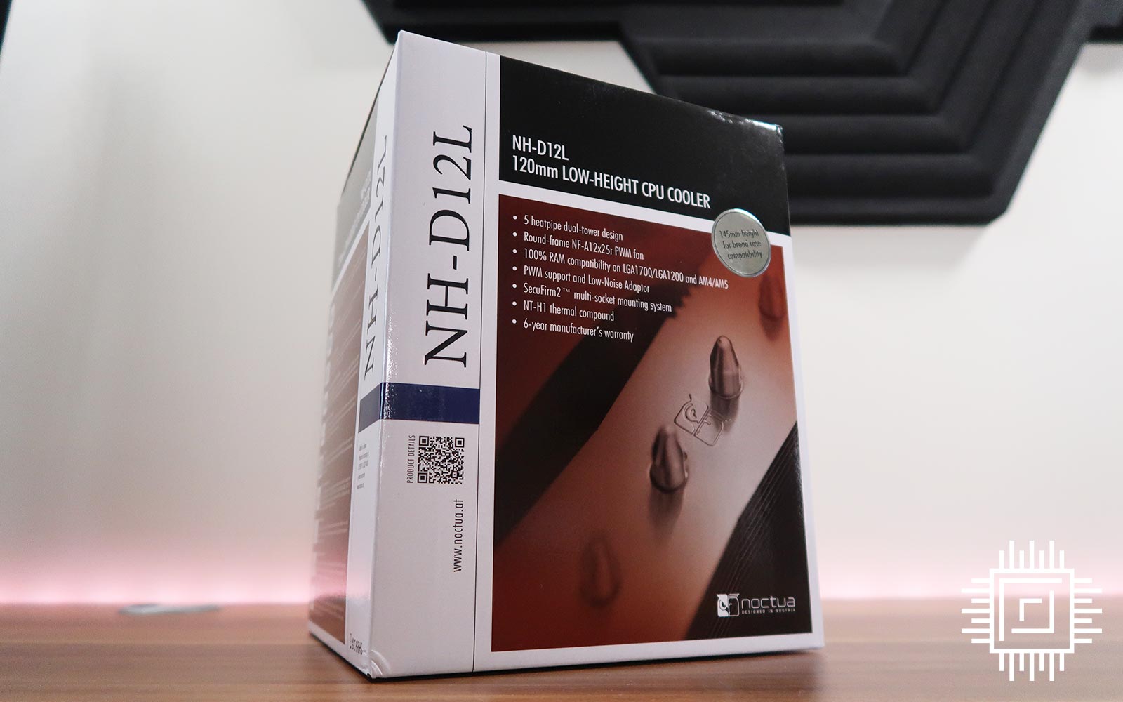 Noctua NH-D12L box