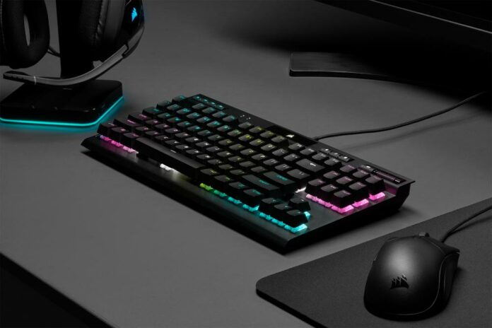 Corsair K70 RGB TKL Corsair K70 RGB TKL