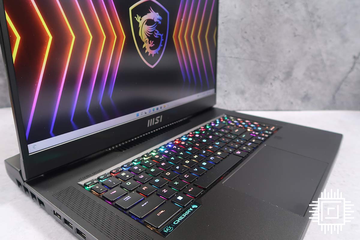 MSI Titan GT77 - RGB