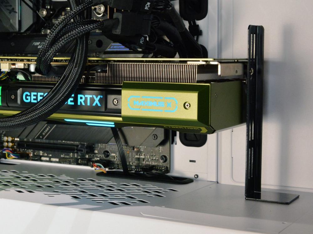Liquid-cooled laptop features AMD EPYC 64-Core Zen 4 CPU and RTX 4080  desktop GPU — vendor promises RTX 4080 Super upgrade down the line
