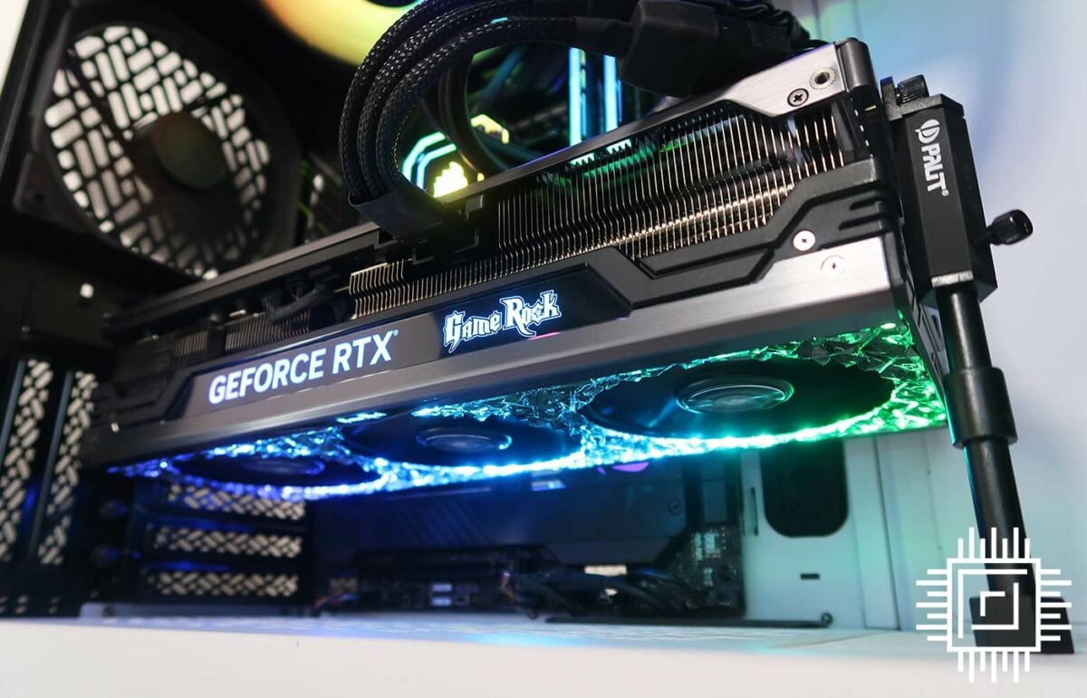 Palit GeForce RTX 4080 GameRock OC installation