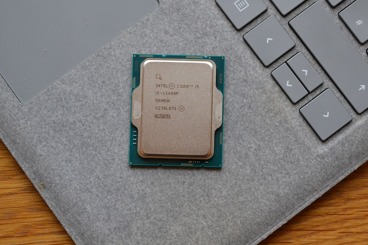 ストアイチオシ CPU intel i5 13400F