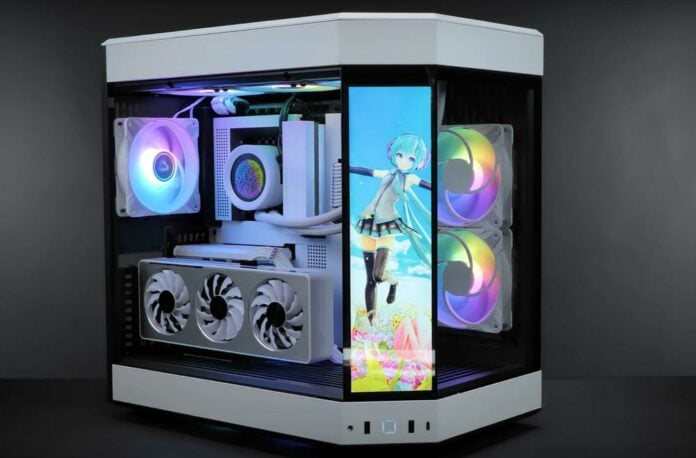 Hyte wows with stunning Snow White Y60 chassis and screen primed for corner  glass