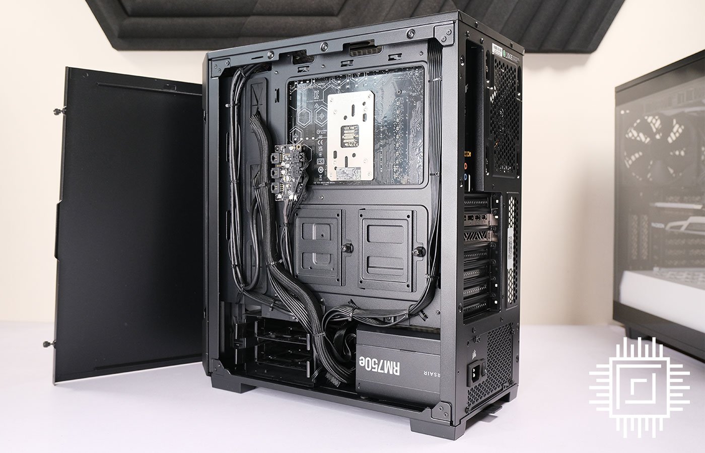 PCSPECIALIST - Corsair Case