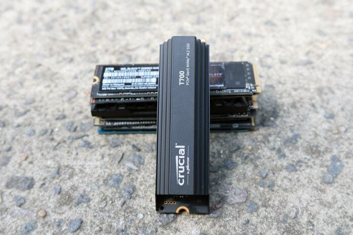 Crucial T700 on top of other drives