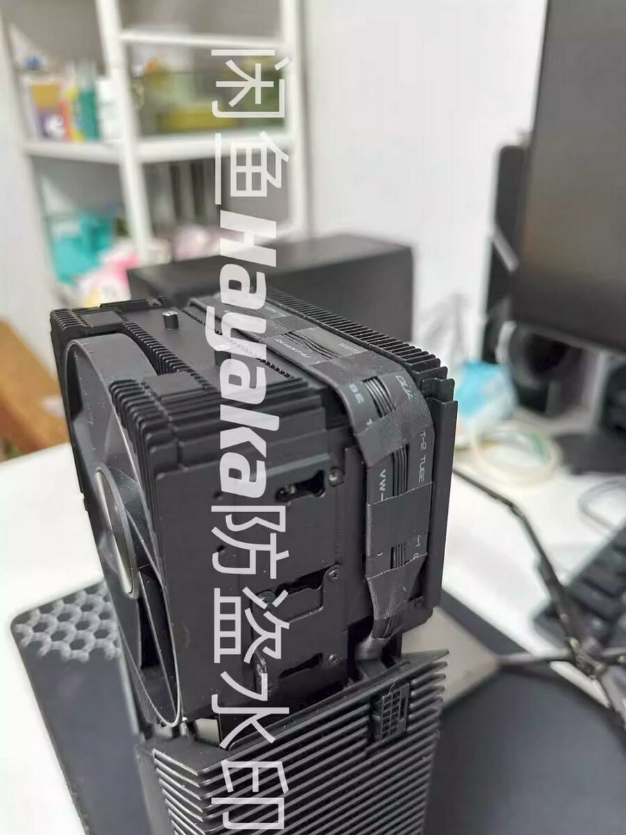 Nvidia's quad-slot cooler - Power cable