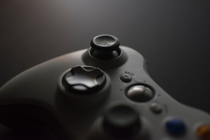 Xbox 360 controller via nicholas santoianni unsplash