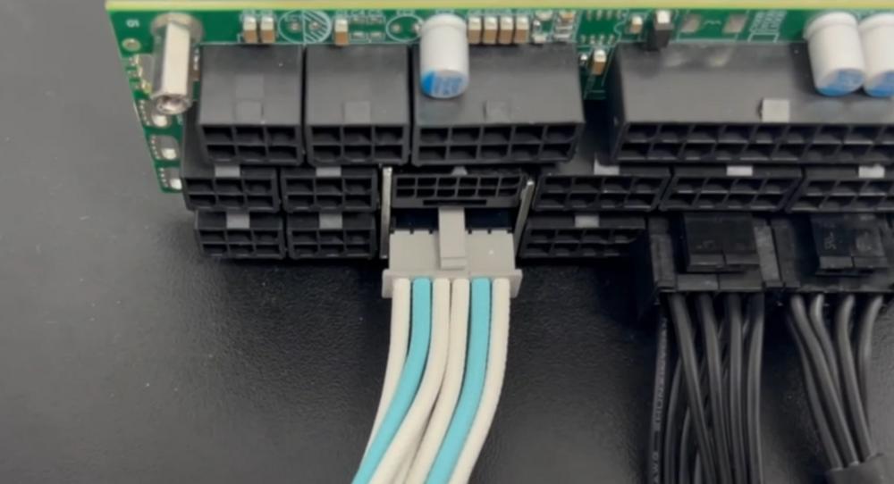 12V-2x6 cable - Bad connection