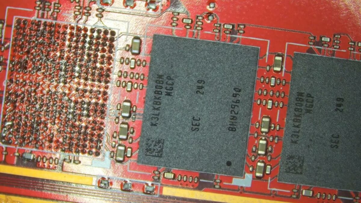 Asus ROG Ally RAM chips.