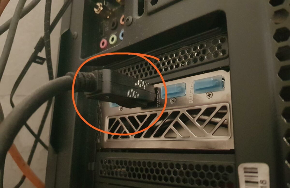 Graphics card DisplayPort.