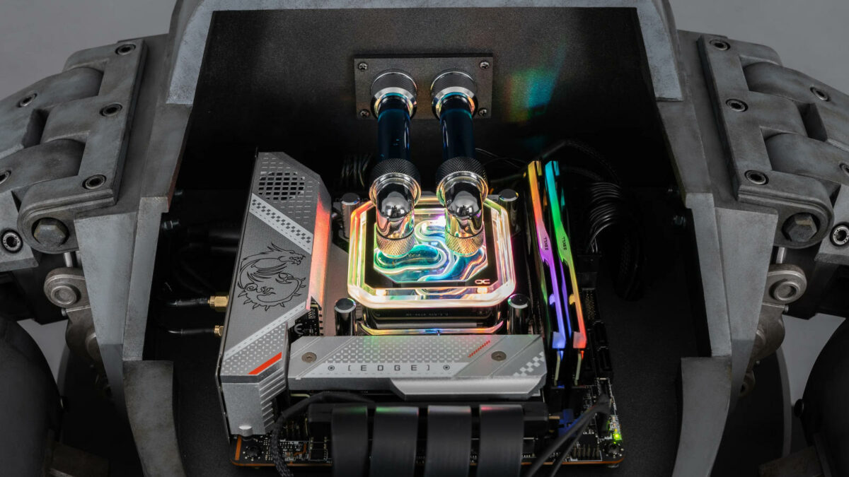 Robocop ED-209 gaming PC mod with an RGB CPU under the hood.