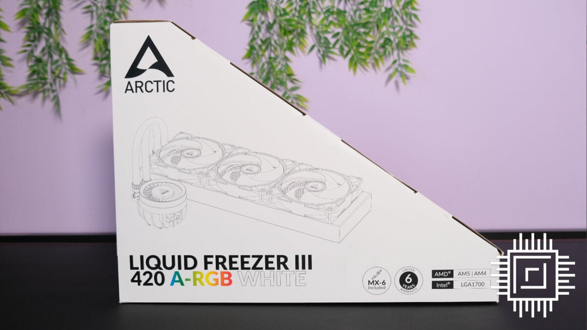 Arctic Liquid Freezer III 420 AIO packaging with an unusually triangular box.