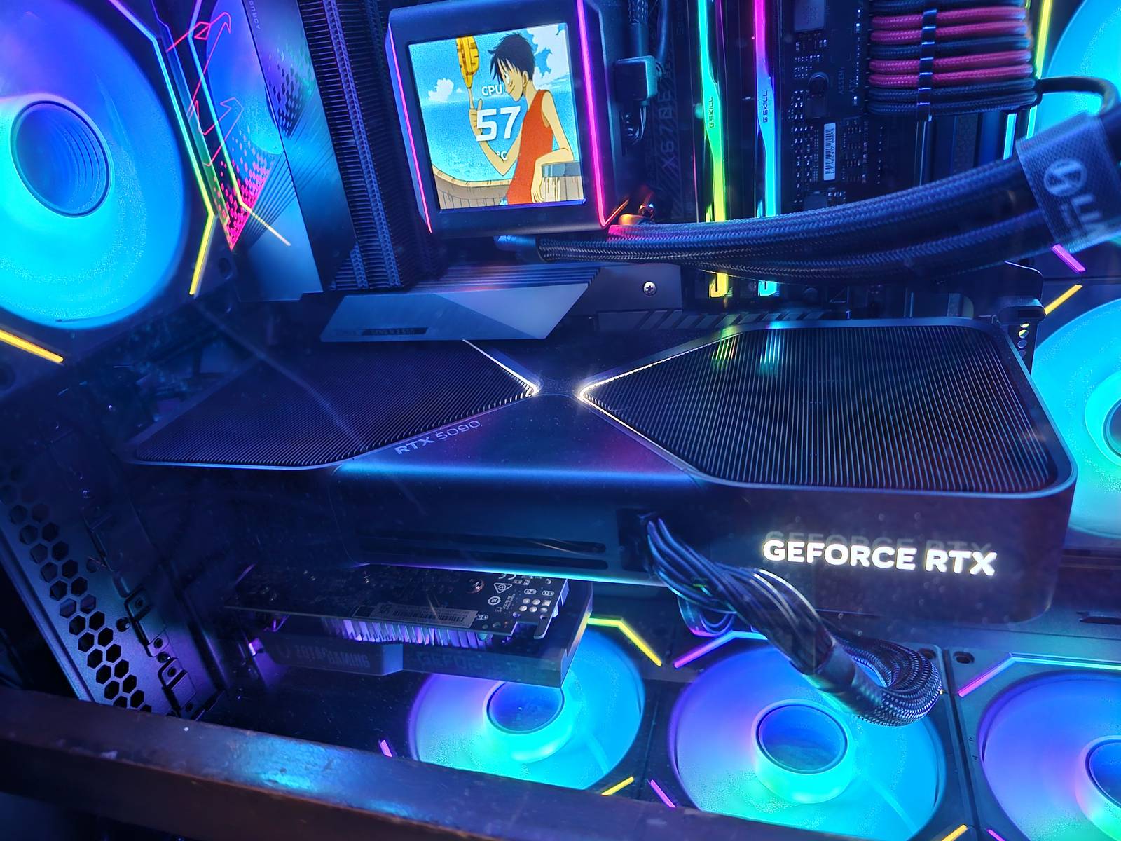 RTX 5090 needs RTX 3050's help to go from 12 to 171fps in Mirror's