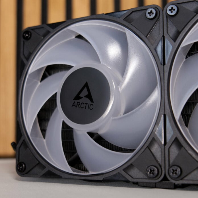 Arctic Liquid Freezer III Pro 360 P12 Pro fan.