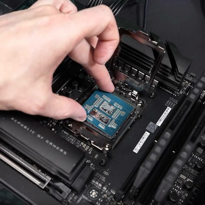 Delidded AMD Ryzen 9 9950X3D.