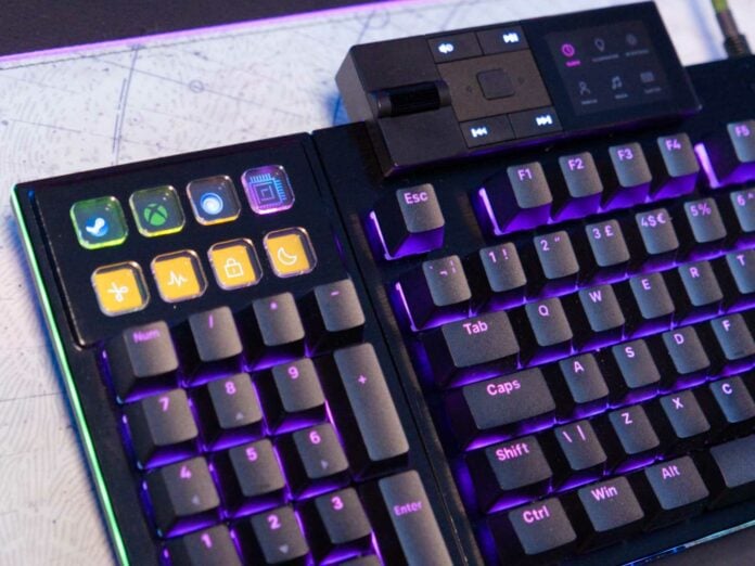 be quiet! Dark Mount gaming keyboard with Display Keys on.