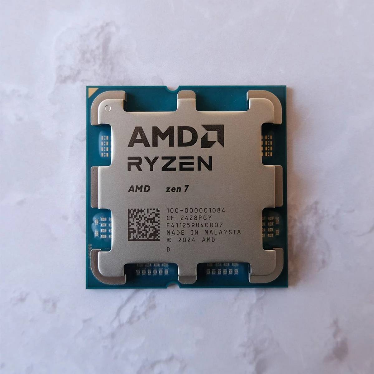 ★めい★　７点　AMD CPU AMD Ryzen 7 9700X3D Appears on PassMark; A New 8-Core Gaming CPU