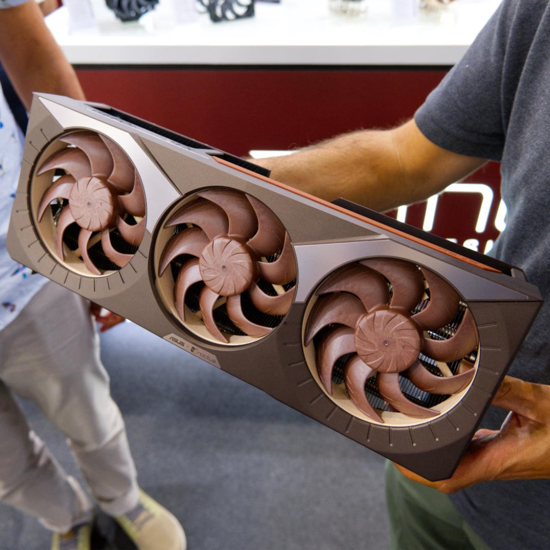 Asus GeForce RTX 5080 Noctua Edition graphics card.