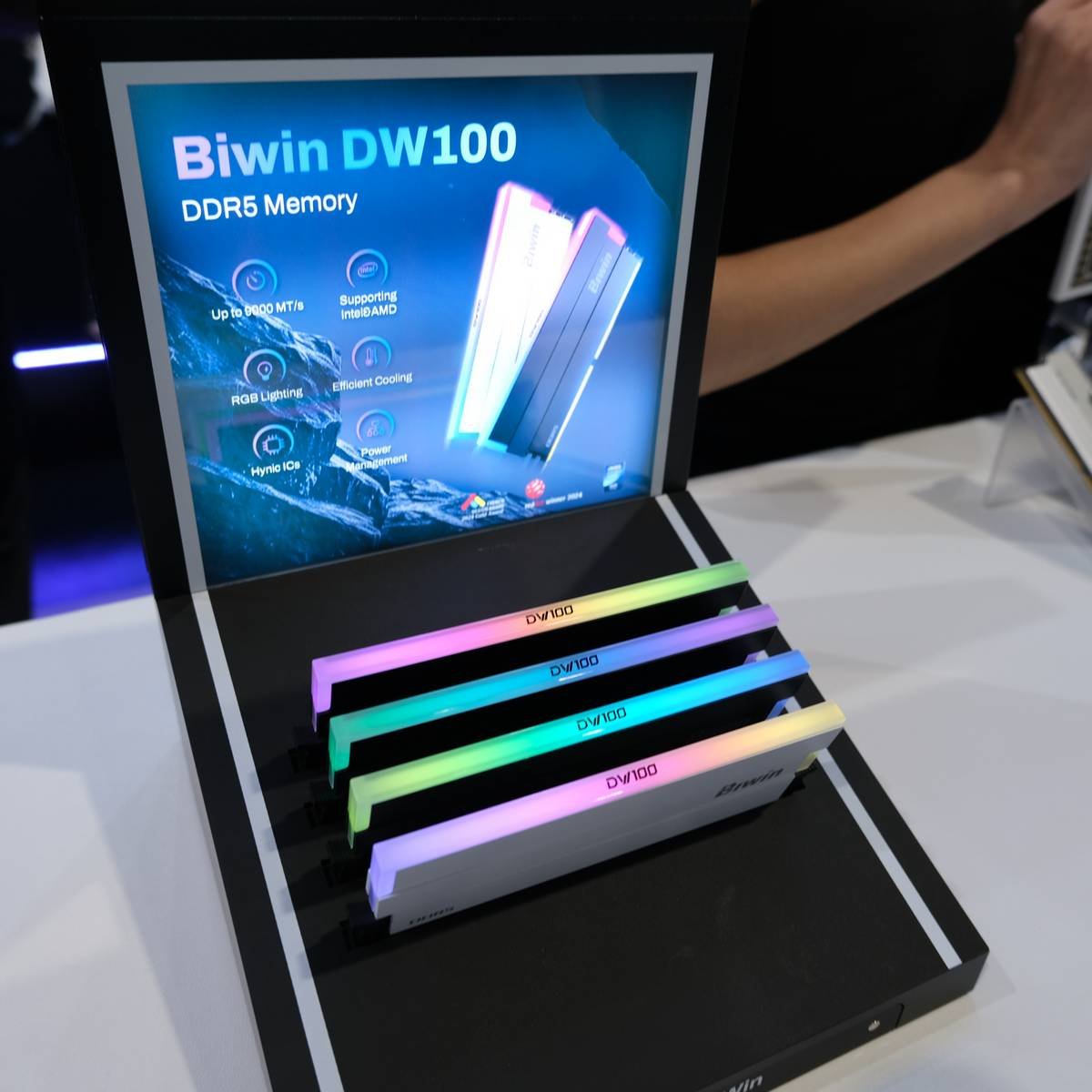 Biwin DW100 DDR5 RGB memory.