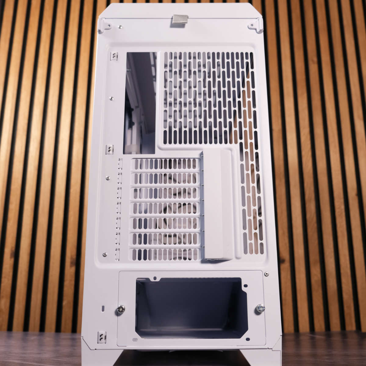 Fractal Design Meshify 3 XL Ambience Pro rear cutouts.