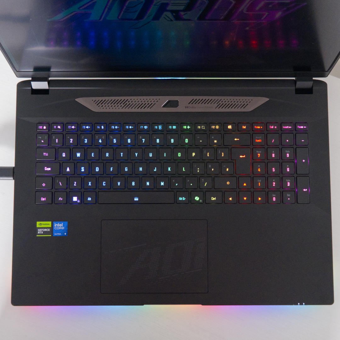 Gigabyte Aorus Master 18 AM8H keyboard as seen from above.