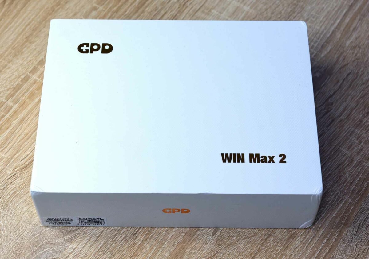 GPD Win Max 2 white box.