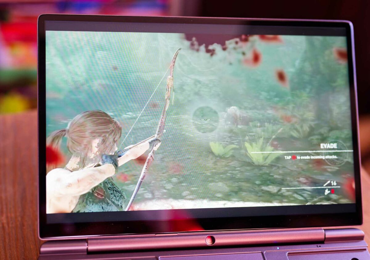 GPD Win Max 2 playing Shadow of the Tomb Raider.