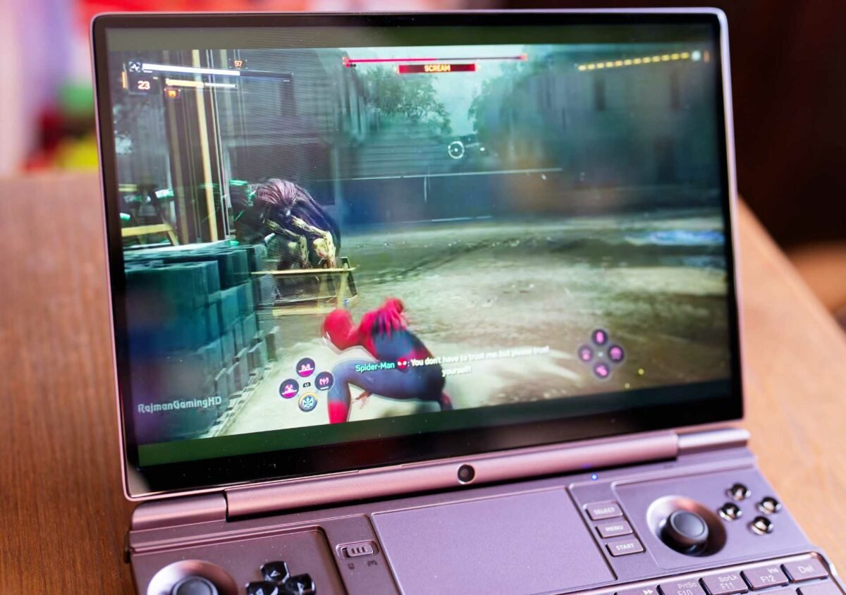 GPD Win Max 2 playing Spider-Man Remastered.
