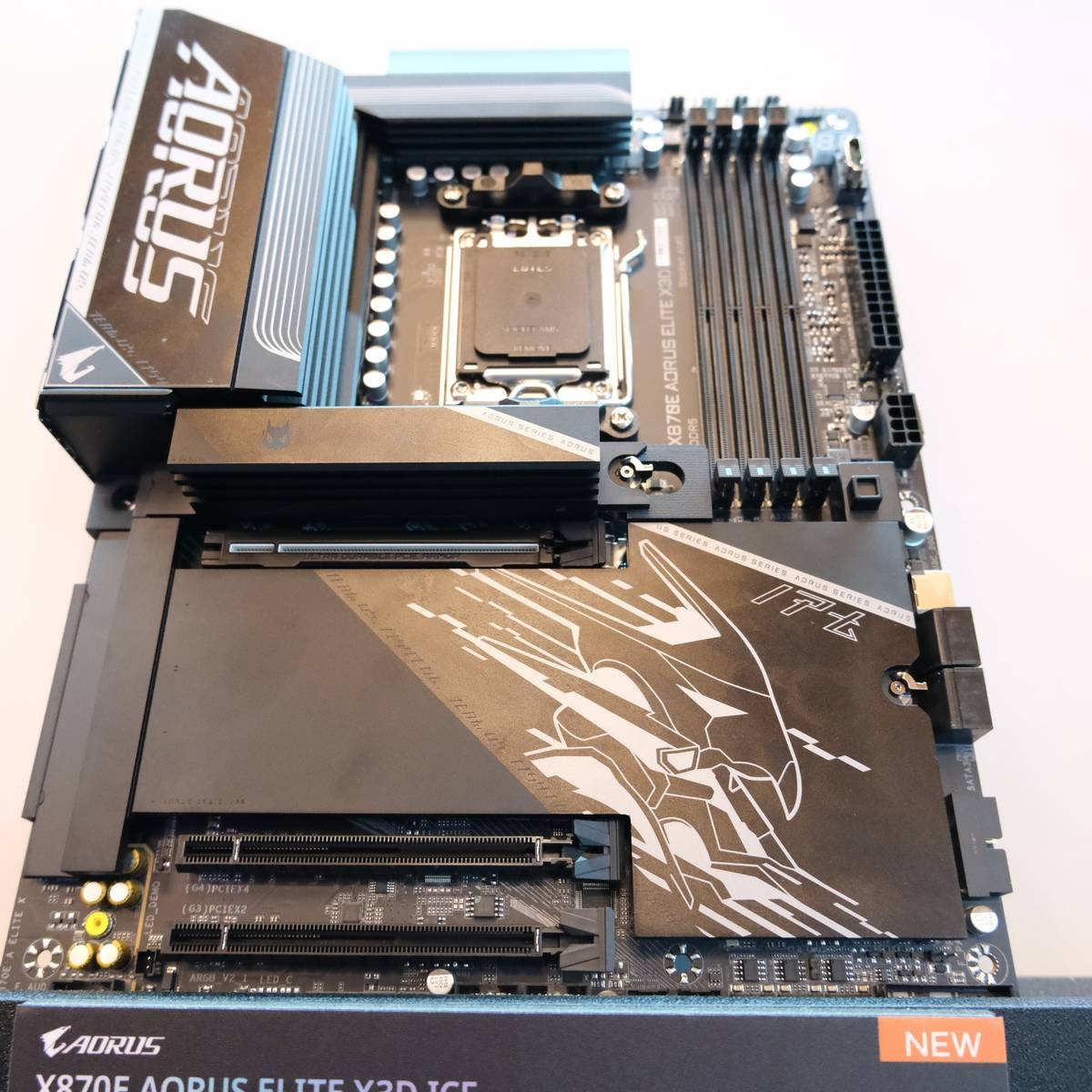 X870E Aorus Elite X3D.