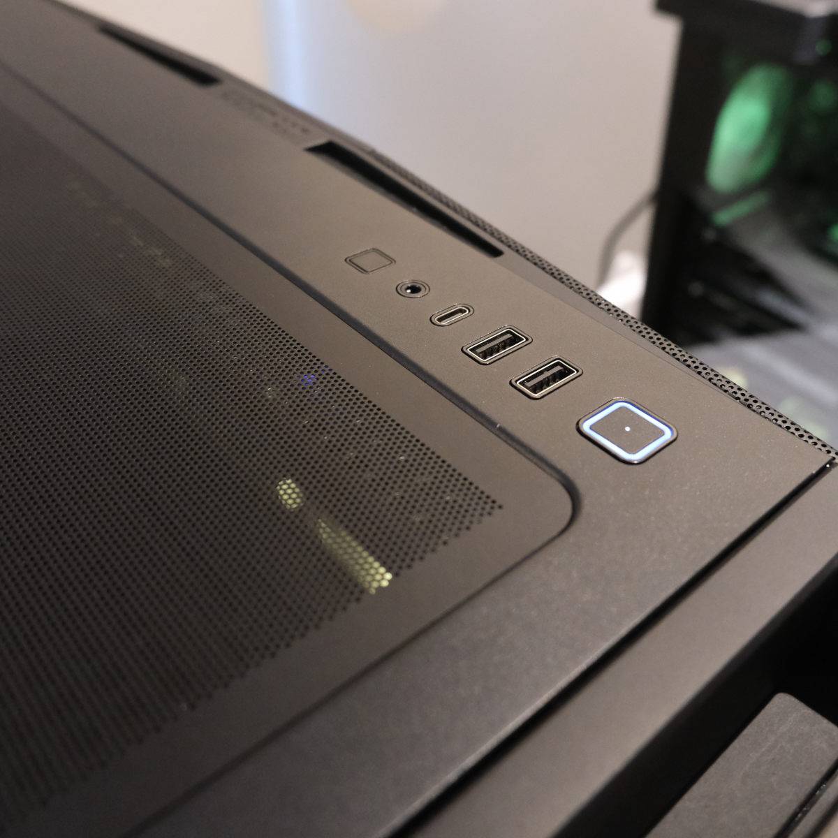 InWin Wiew ports.