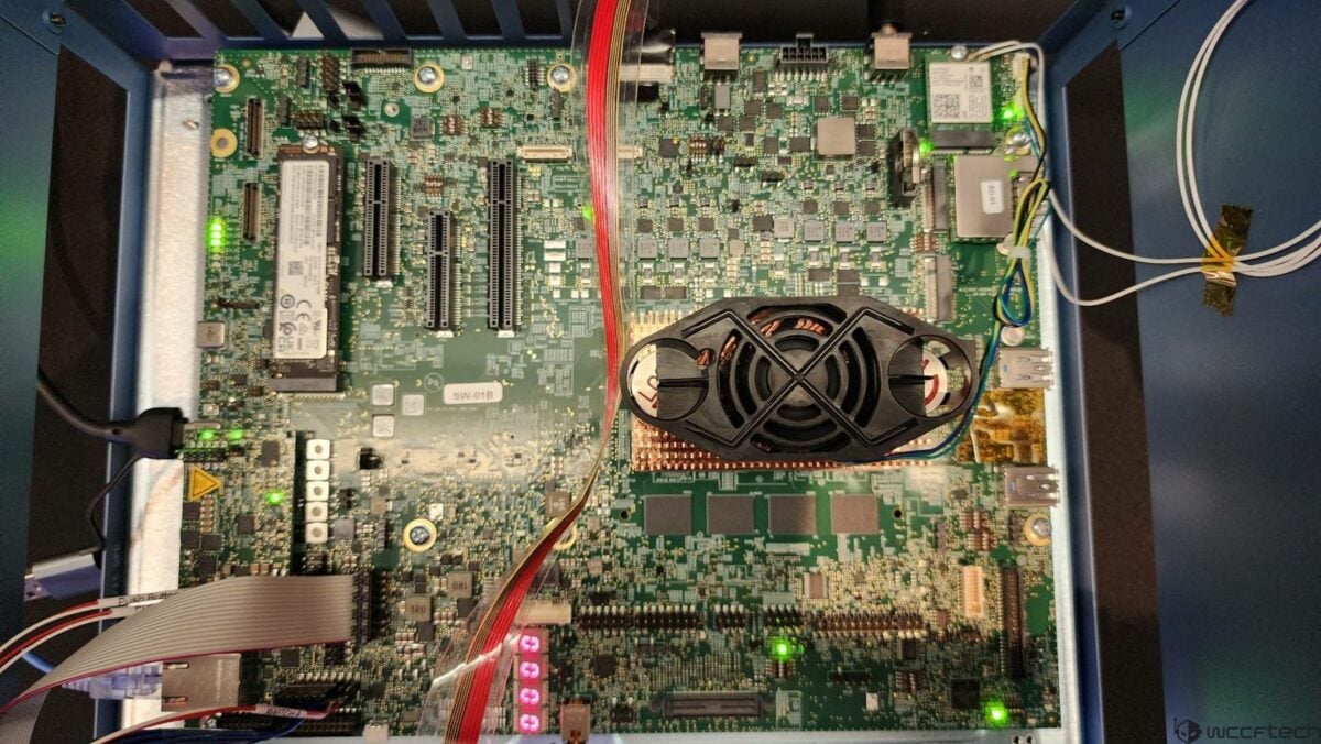 Intel Panther Lake CPU test platform.