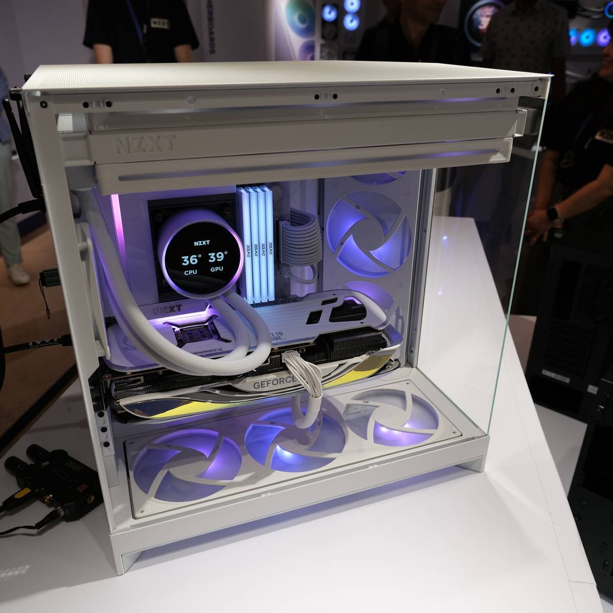 NZXT H9 Flow side.