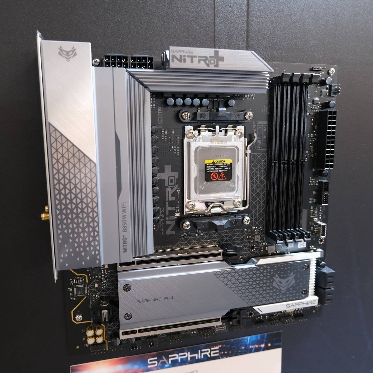 Sapphire Nitro+ B850M WiFI MB.