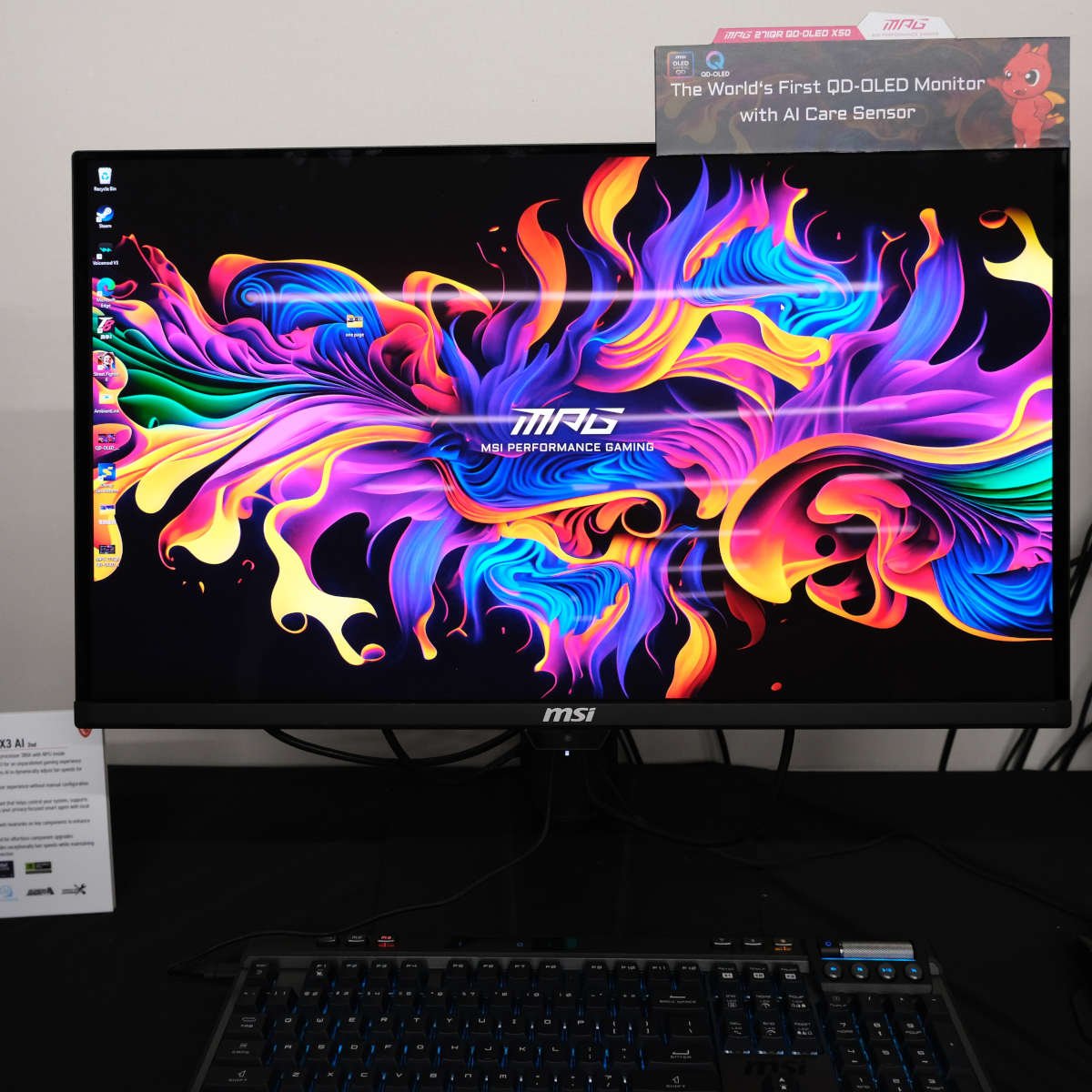 Wide shot of MPG 271QR QD-OLED X50.