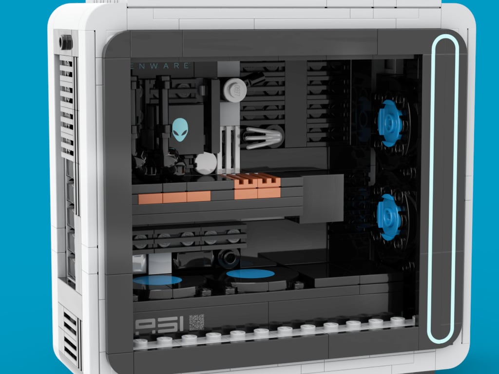 Alienware Area 51 Brick Kit, focussing on its internal hardware.
