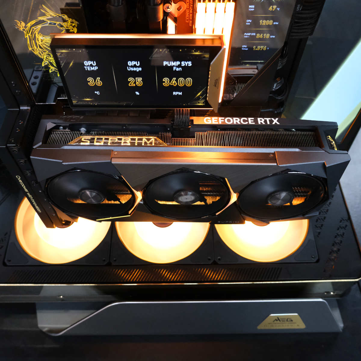 MSI Maestro 900L PZ chassis close-up highlighting GPU and cooler.
