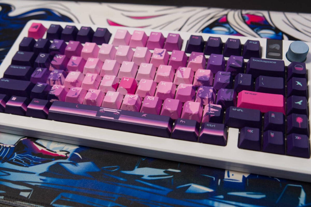 Damien Mason's Glorious GMMK 3 Pro HE keyboard sporting limited edition Glorious Synth Sunset keycaps.