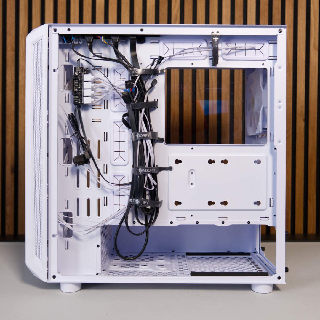 Endorfy Arx 700 White ARGB rear before building.