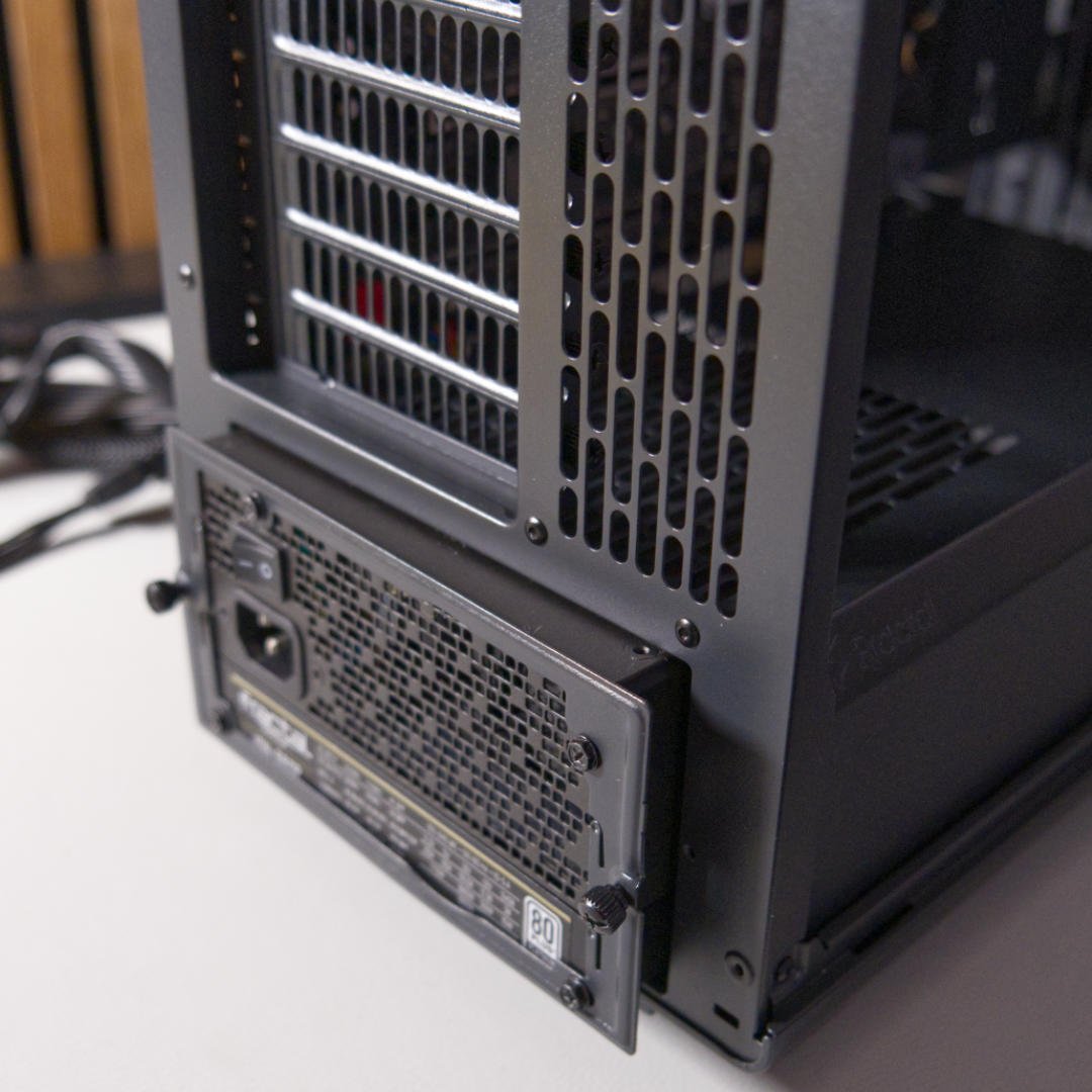 Fractal Design Epoch PSU mount.