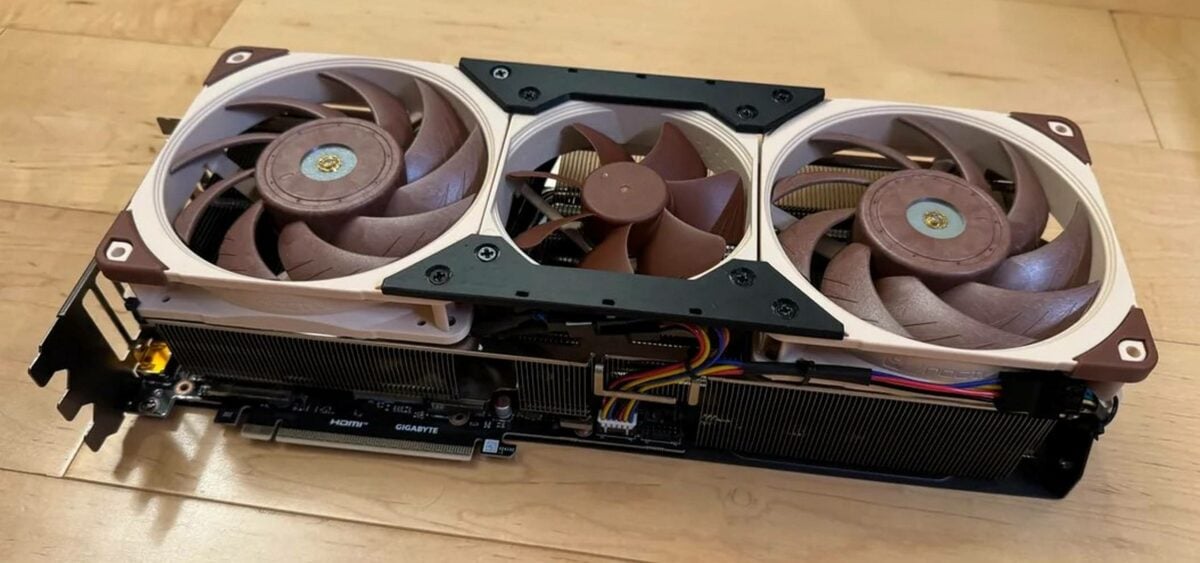 Gigabyte RTX 5080 fan mod.