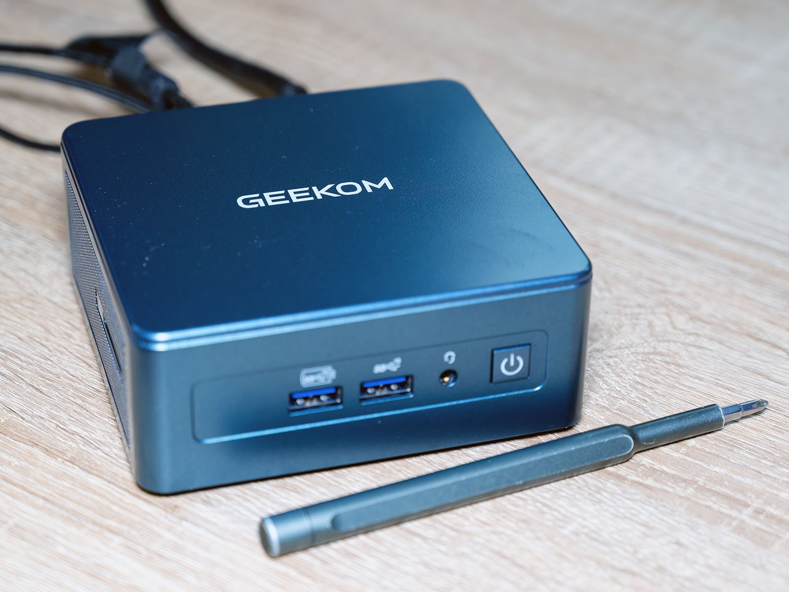 Geekom IT12 2025 Edition review: significant power, small
