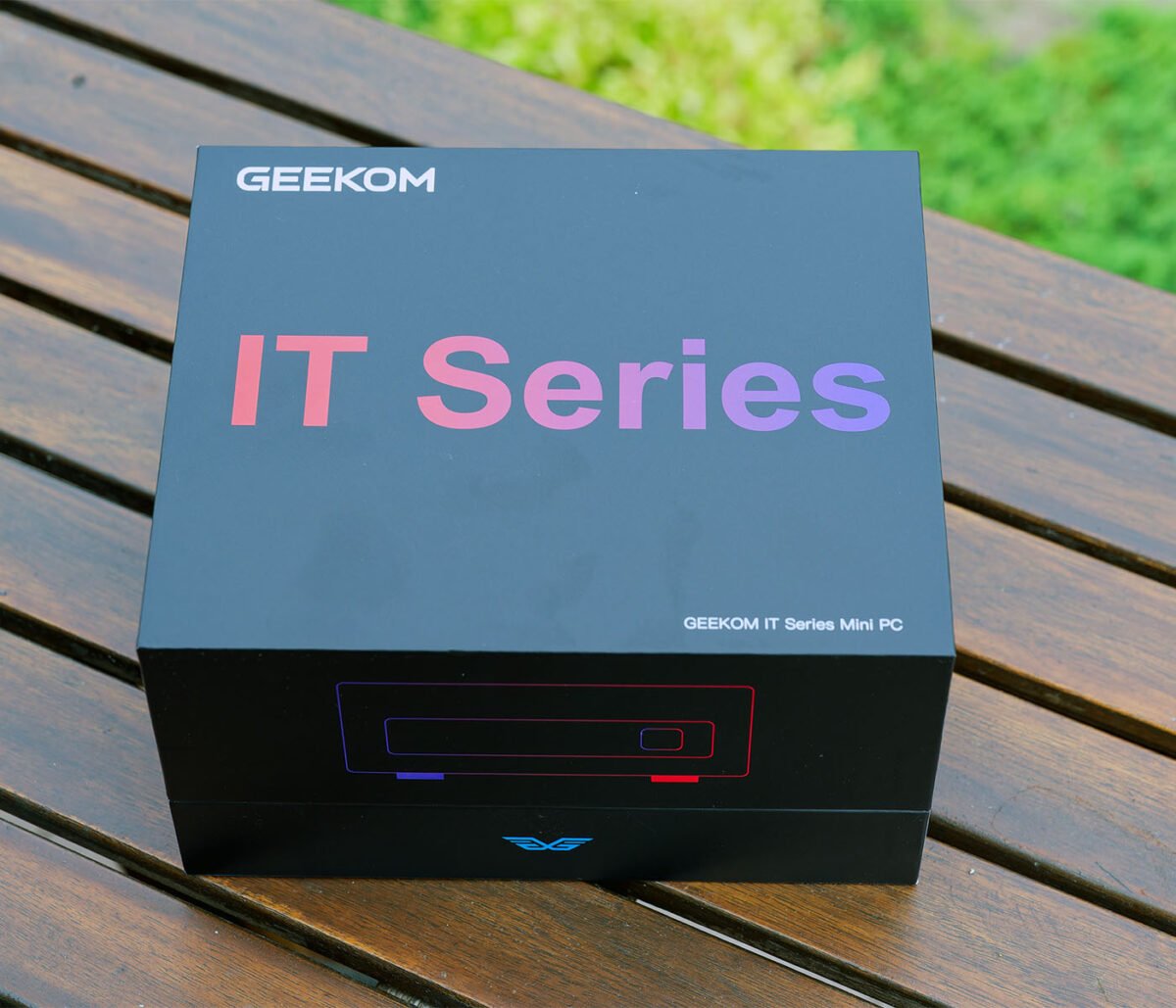 Geekom IT12 2025 Edition Unboxing - Packaging Cover