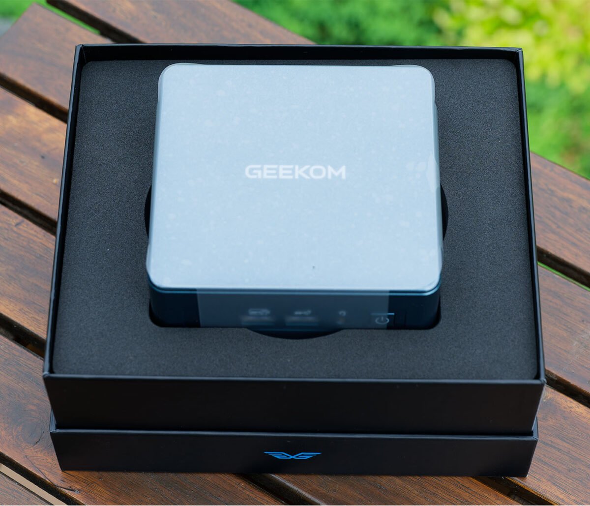 Geekom IT12 2025 Edition Unboxing - Padded Packaging
