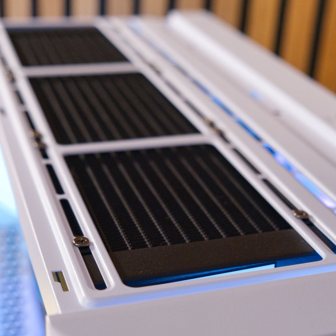MSI MAG CoreLiquid A13 360 radiator fixed at the top of the system.