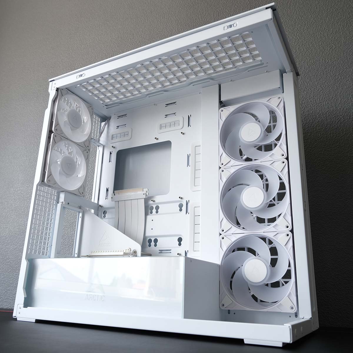 A side-on view, looking up at Arctic Xtender VG with its side and front panel removed.
