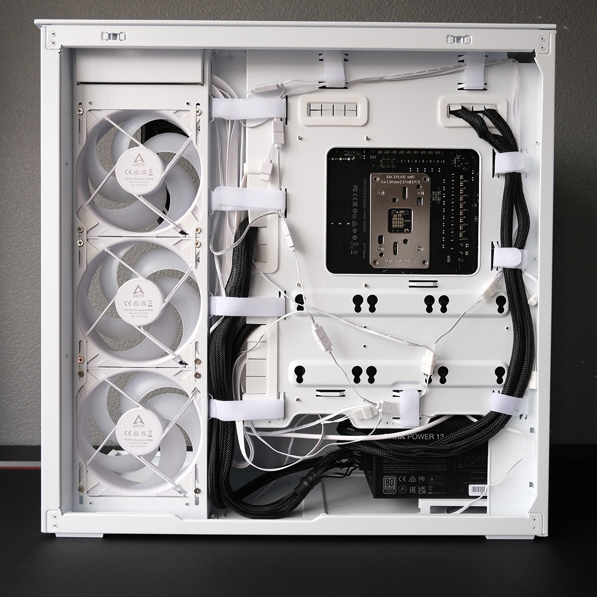 A side-on view of Arctic Xtender VG, following my attempt to cable manage the build.