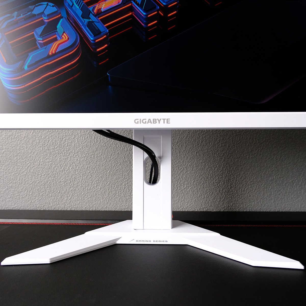 Close up of the cable management Gigabyte M27QA Ice gaming monitor.
