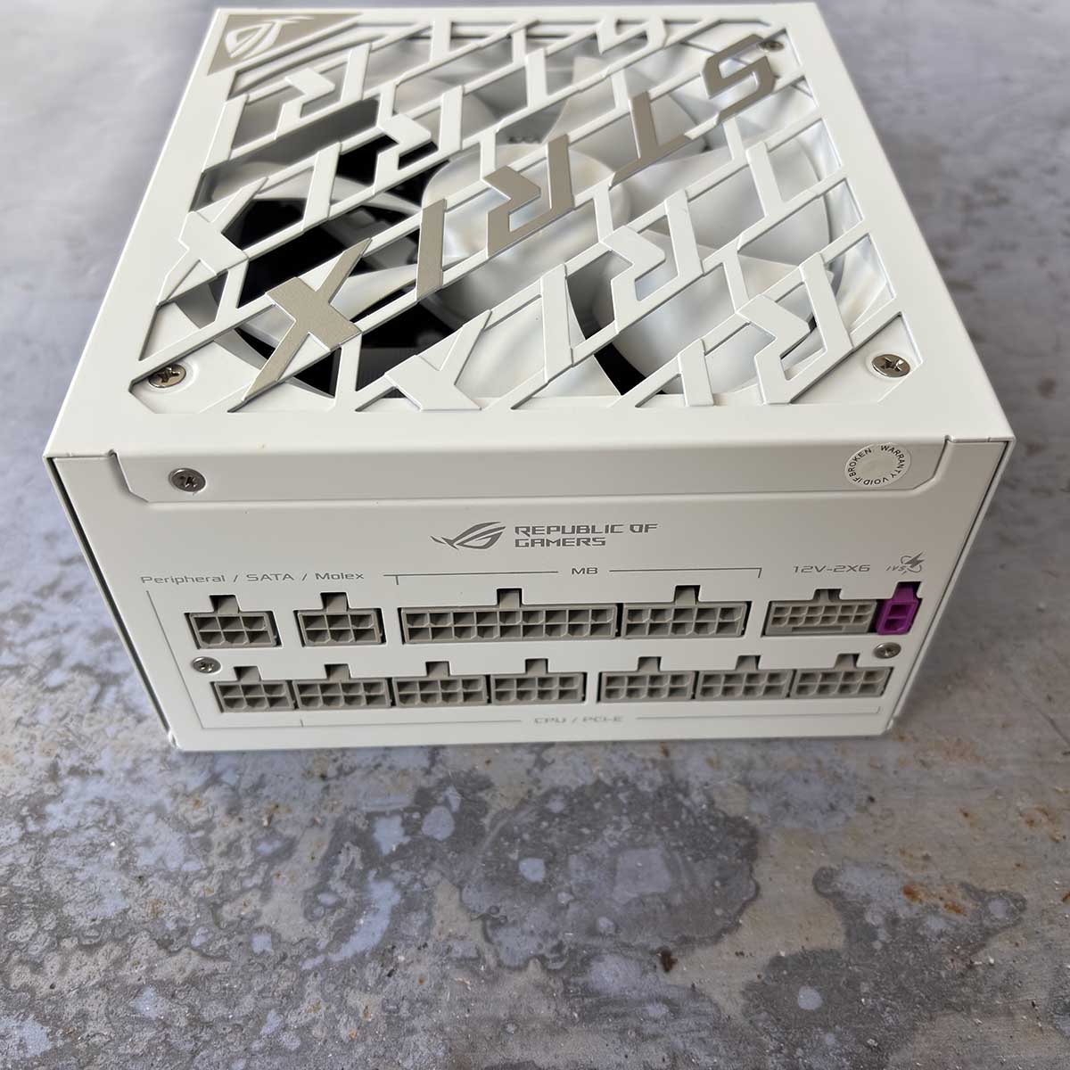 Picture of Asus ROG Strix Platinum 1,00W PSU showing the ports.